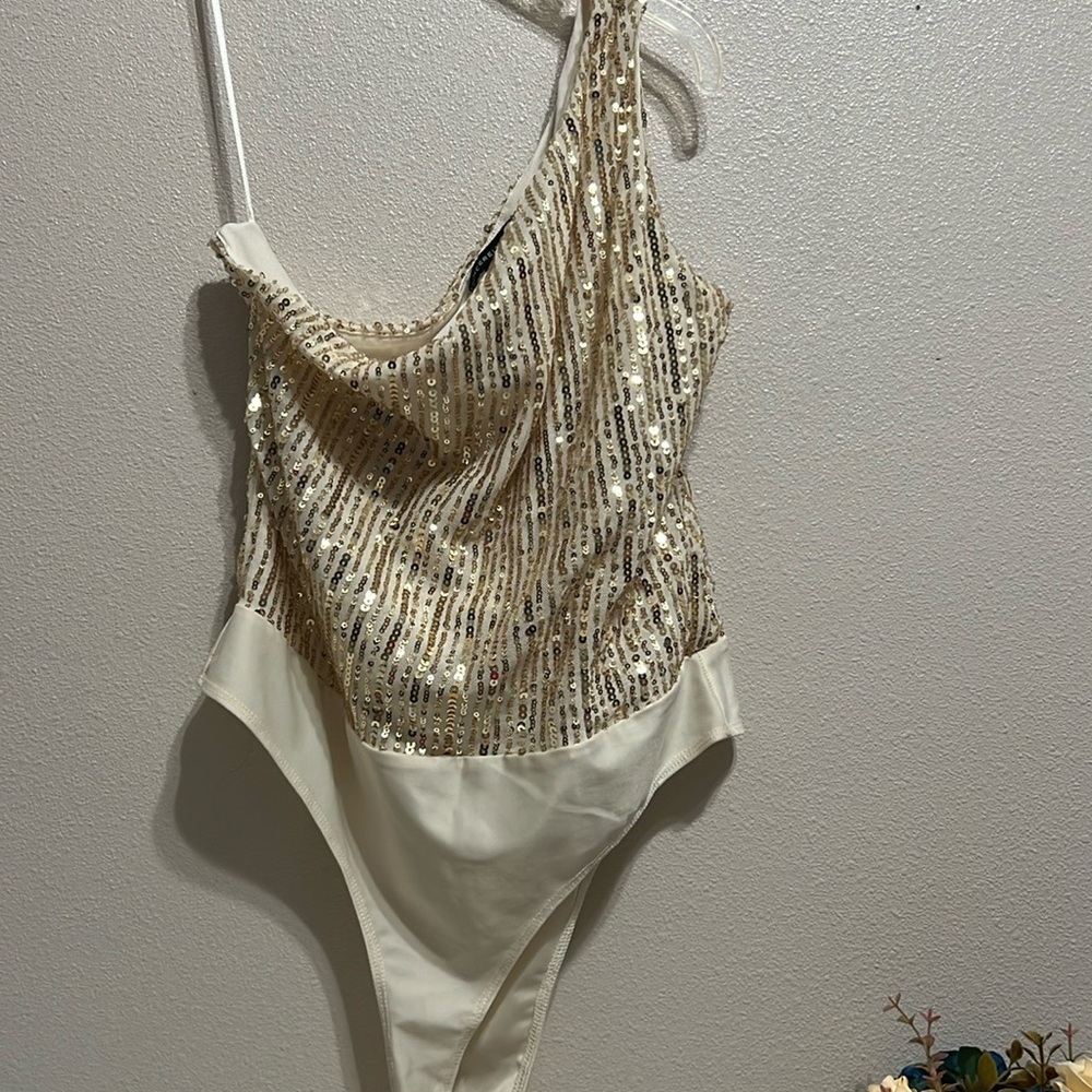 one shoulder sequins body suit